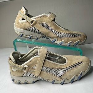 Mephisto Beige and Gray Athletic Shoes